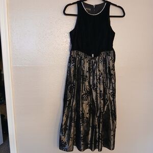 Jessica McClintock Black and Silver Floral Midi Dress